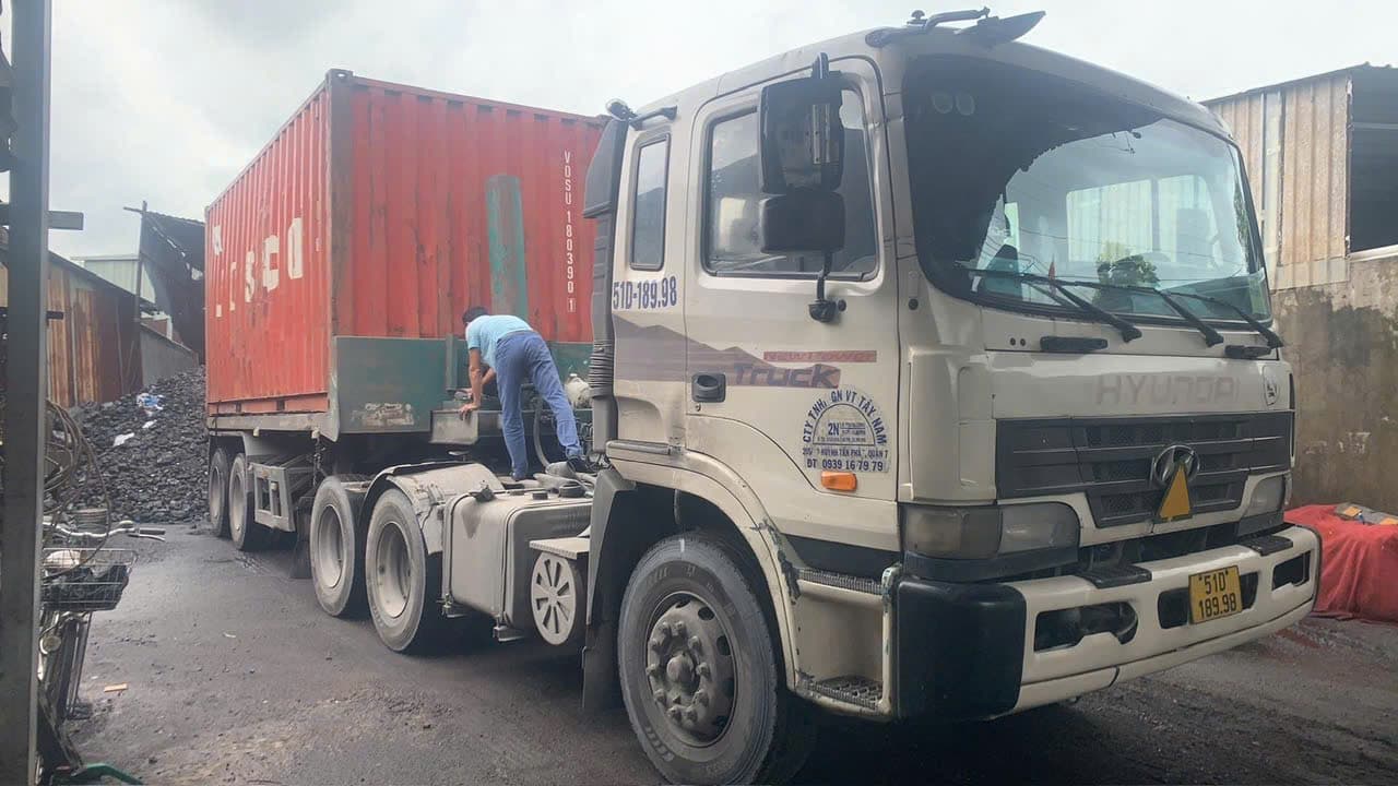 Kho và nguồn than Quảng Ninh 1